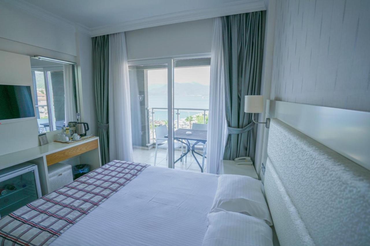 Deluxe Çift Kişilik Oda - Yandan Deniz Manzaralı