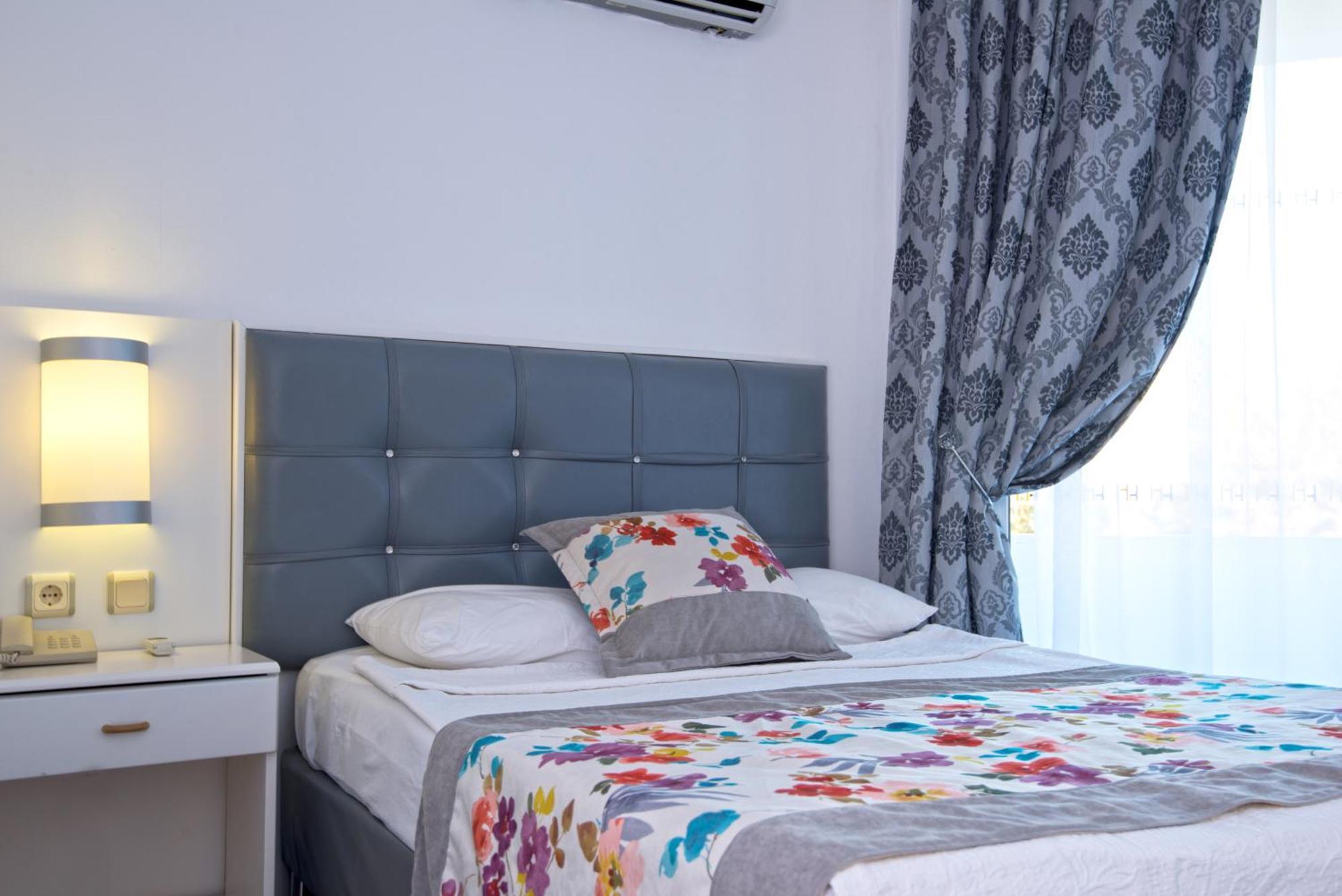 Standard Room,1588106676:JPEG