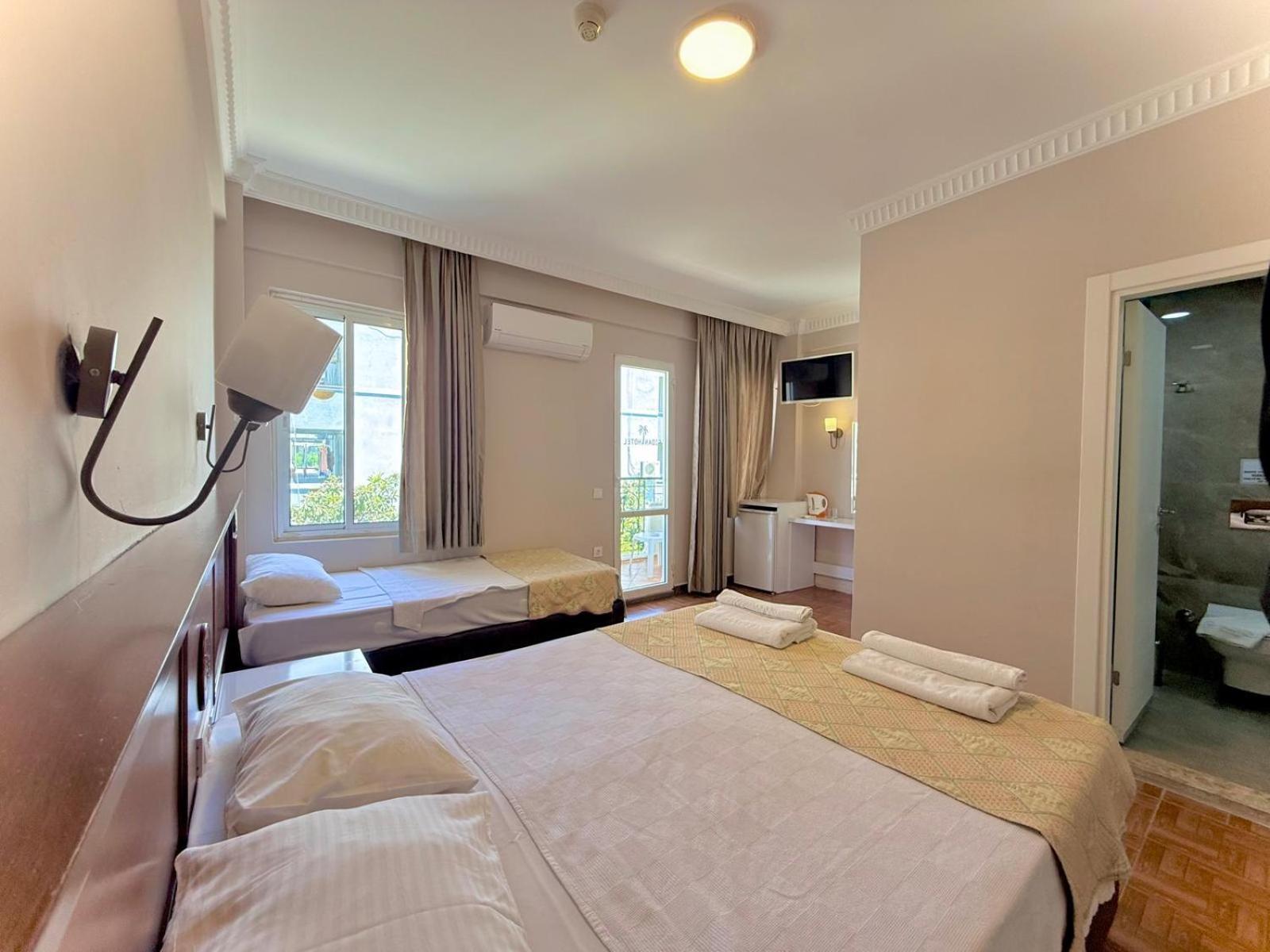 Standard Triple Room,1704995806:JPEG