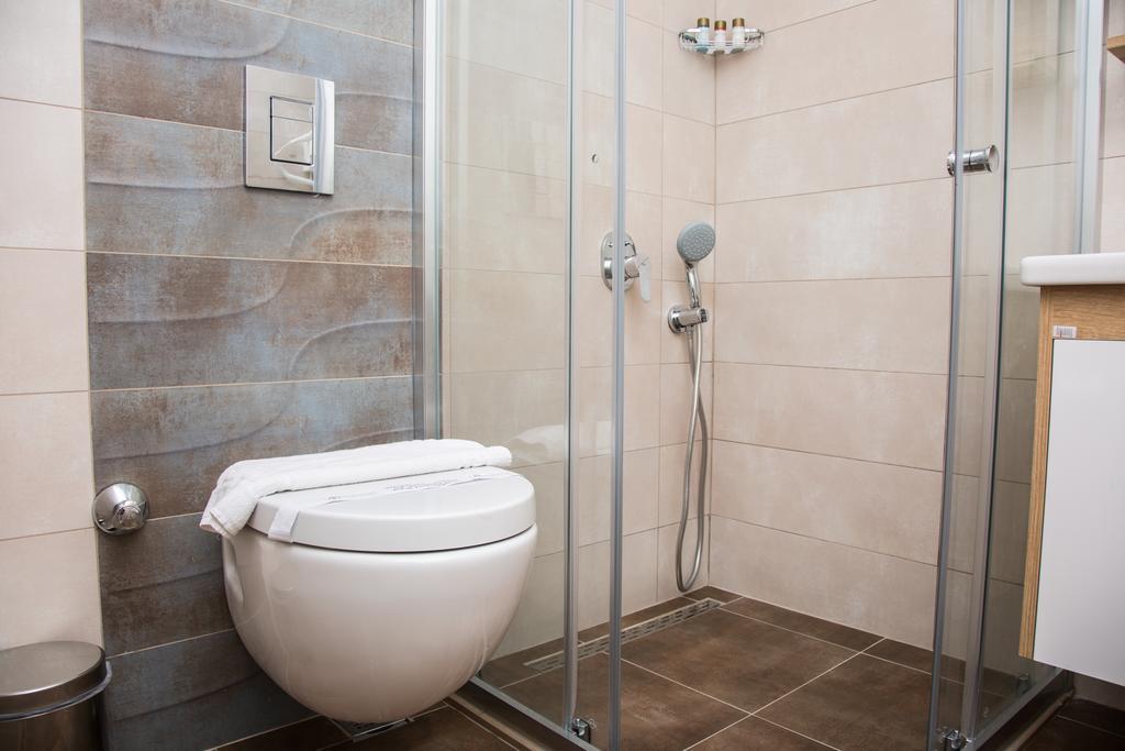 Double or Twin Room with Land View