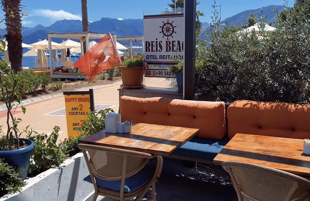Reis Beach Hotel-1