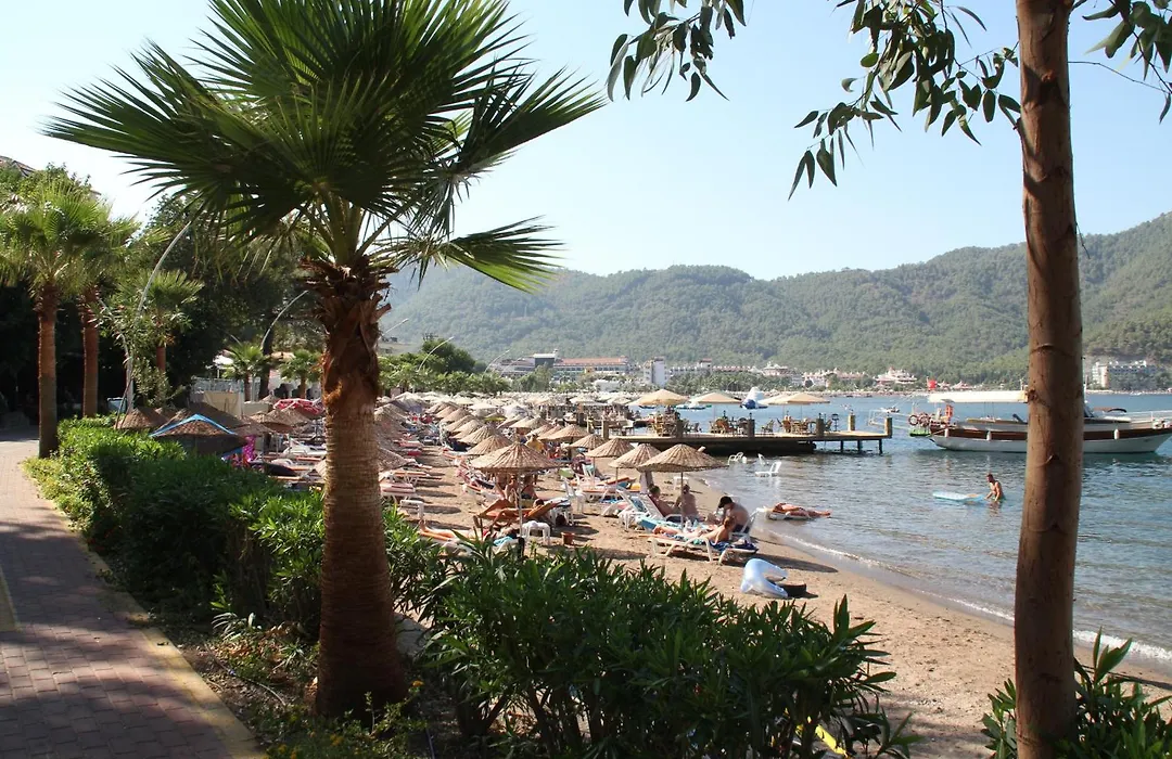 Hotel Golmar Beach-1