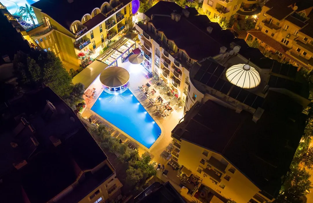 Club Karakas Apart Otel-1