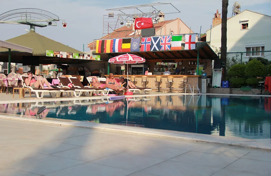 Club Dorado-1