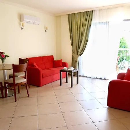 Club Karakas Apart Otel-3