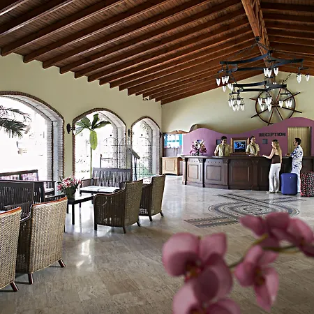 Club Anastasia - Family Hotel-3