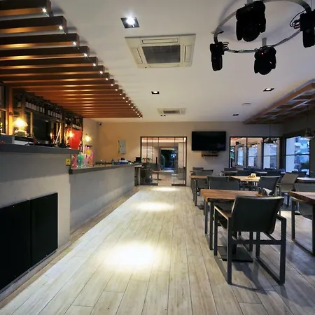 Greenpark Apartments-3