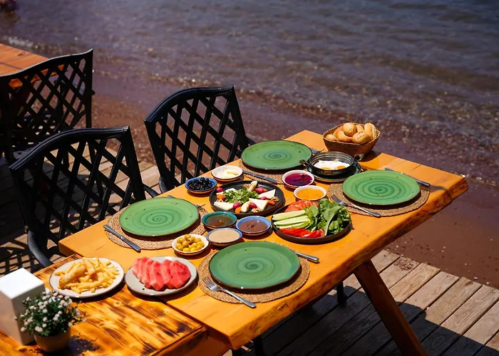 Marimare Beach & Bungalow