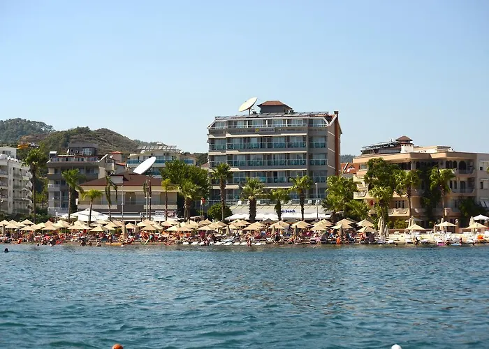 Maris Beach