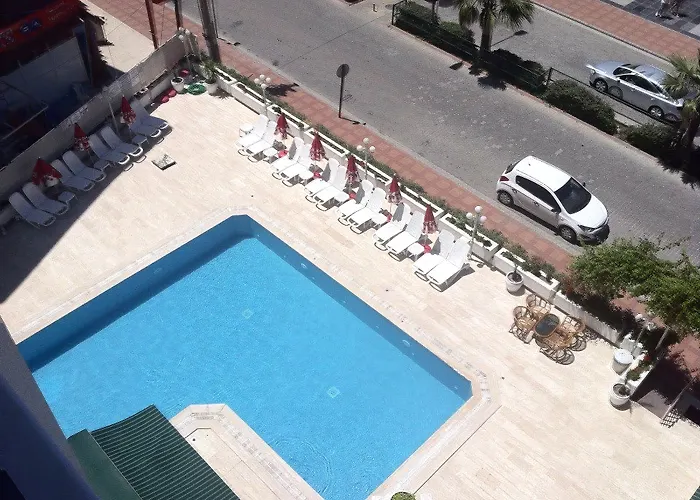 Oasis Hotel